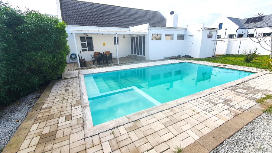 3 Bedroom Property for Sale in Golden Mile Western Cape